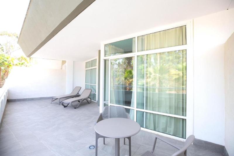스위트, Gara Suites Golf & Spa