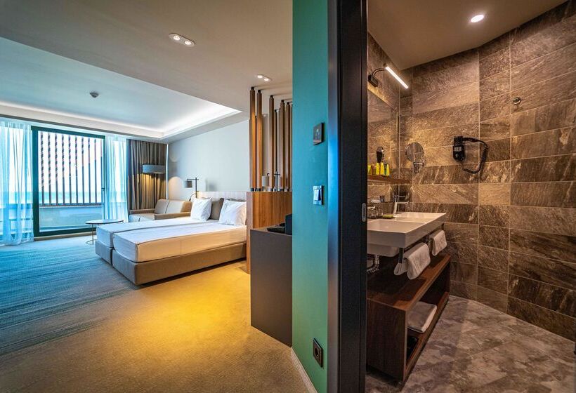 스탠다드 룸 측면 바다 전망, Hvd Reina Del Mar  Premium Spa Service & Free Parking