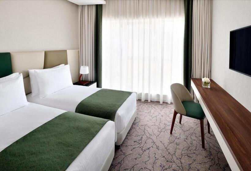 آپارتمان خانوادگی, Mövenpick Hotel Apartments Downtown Dubai