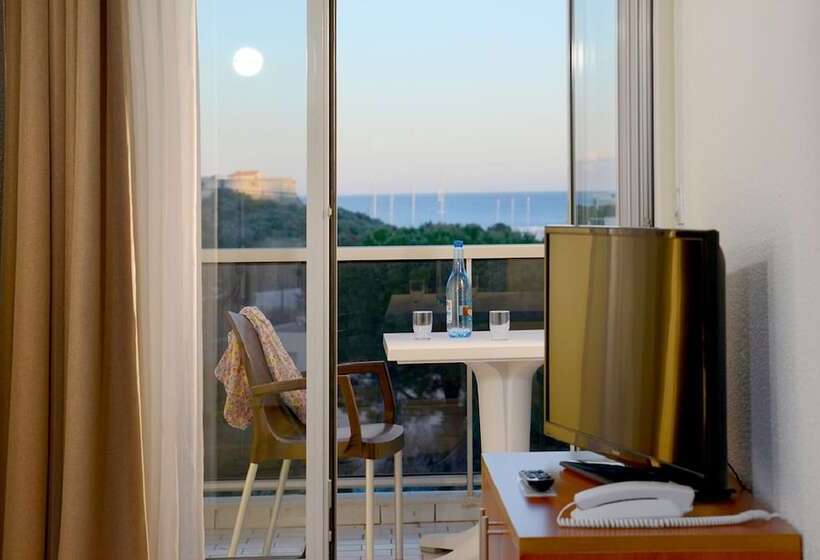 استودیوی استاندارد با چشم‌انداز دریا, Residence Resideal Antibes