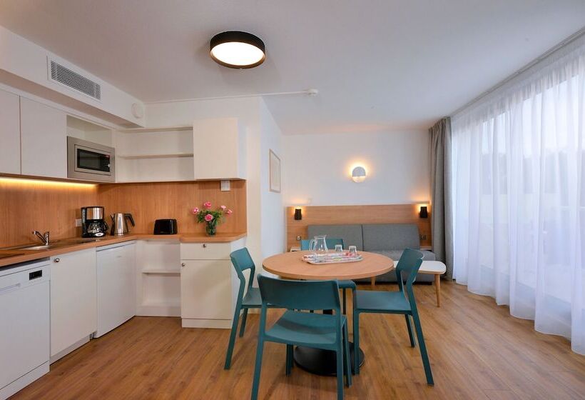 استودیوی استاندارد با چشم‌انداز دریا, Residence Resideal Antibes