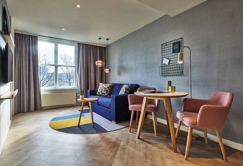 سوئیت با چشم‌انداز, Staybridge Suites The Hague   Parliament, An Ihg