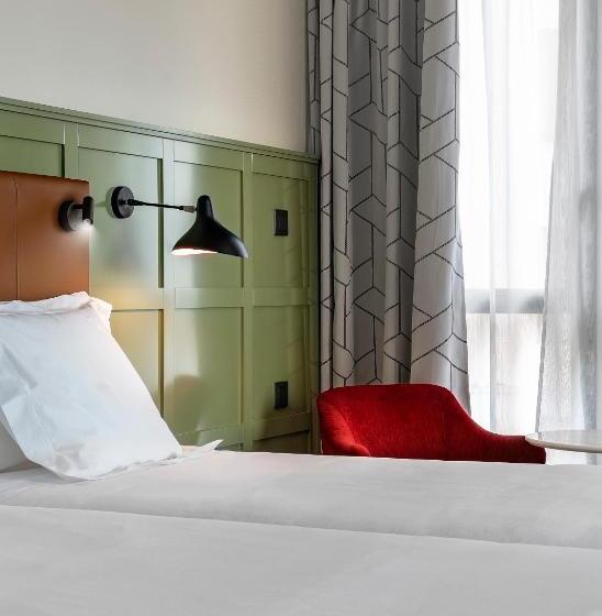 Junior suite with river view, Vincci Consulado De Bilbao