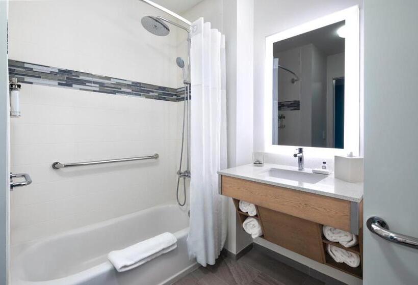 اتاق استاندارد با تخت بزرگ برای معلولان, Even Hotel Miami   Airport, An Ihg