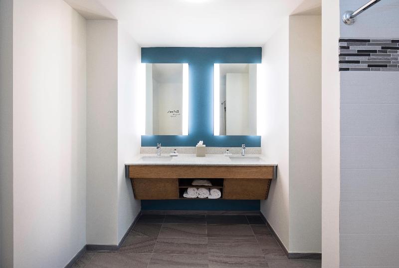 سوئیت با تخت بزرگ, Even Hotel Miami   Airport, An Ihg