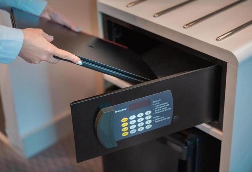 اتاق استاندارد, Holiday Inn Express Yerevan, An Ihg