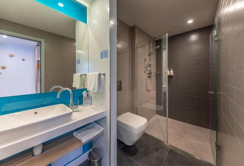 اتاق استاندارد, Holiday Inn Express Yerevan, An Ihg