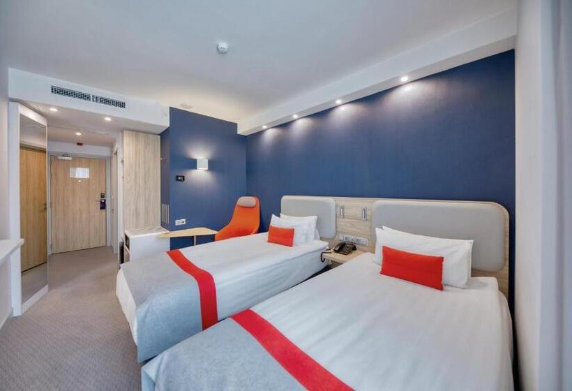 اتاق استاندارد, Holiday Inn Express Yerevan, An Ihg