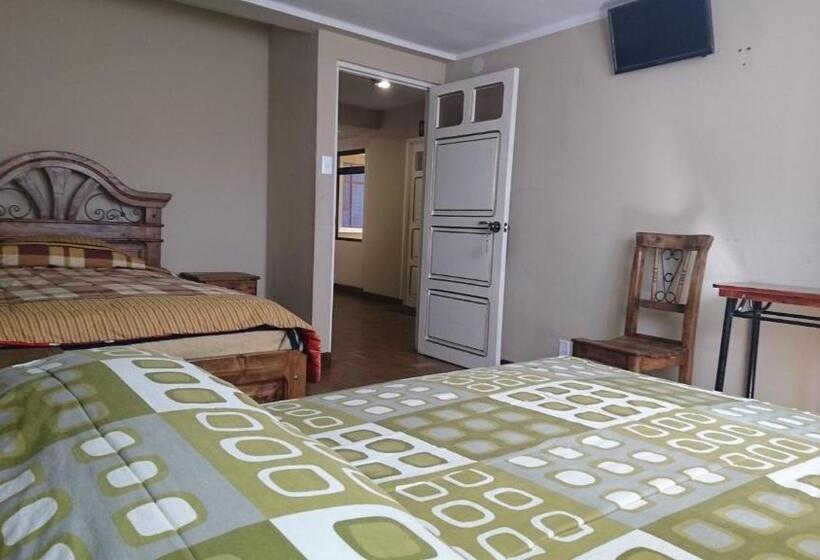 اتاق استاندارد با سرویس بهداشتی مشترک, Bolivian Heights Hostel