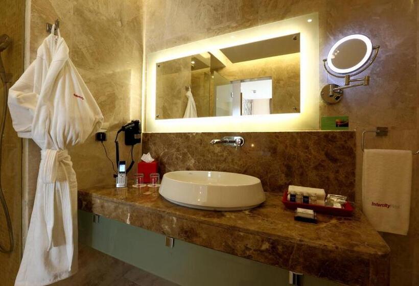 اتاق سوپریور با تخت بزرگ, Intercityhotel Riyadh Malaz