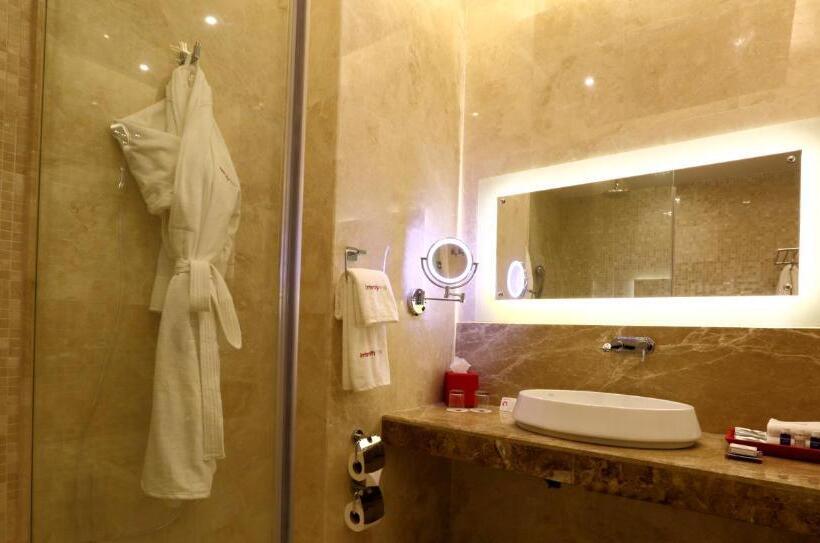 اتاق سوپریور با تخت بزرگ, Intercityhotel Riyadh Malaz