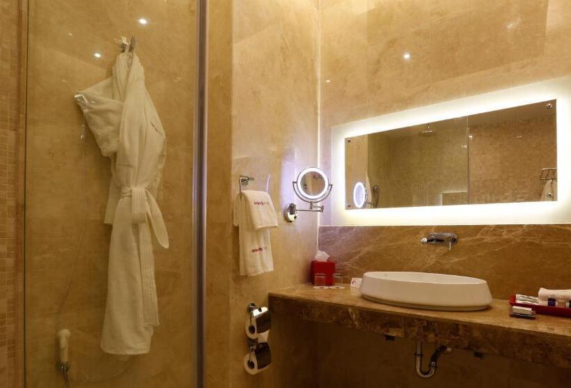 اتاق استاندارد با تخت بزرگ برای معلولان, Intercityhotel Riyadh Malaz