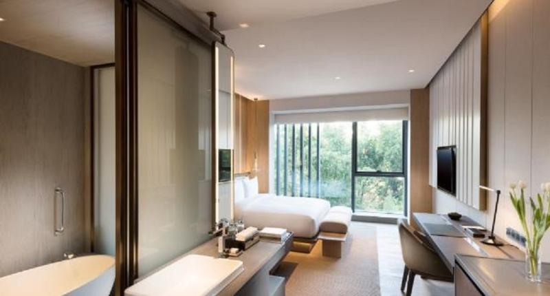 اتاق لوکس با تخت بزرگ, Joyze  Xiamen, Curio Collection By Hilton