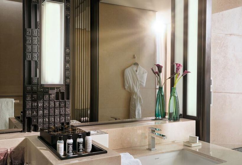 اتاق لوکس با چشم‌انداز شهر, Jumeirah Nanjing