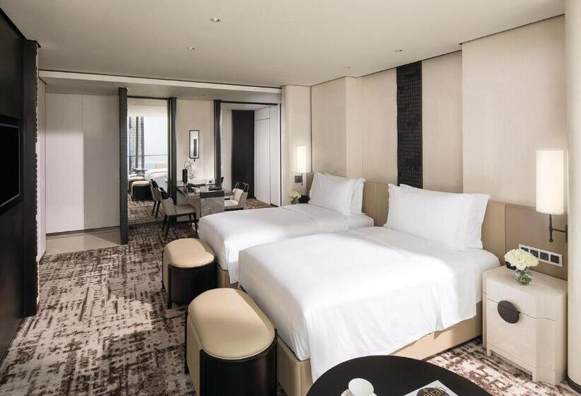 Deluxe room with river view, Jumeirah Nanjing