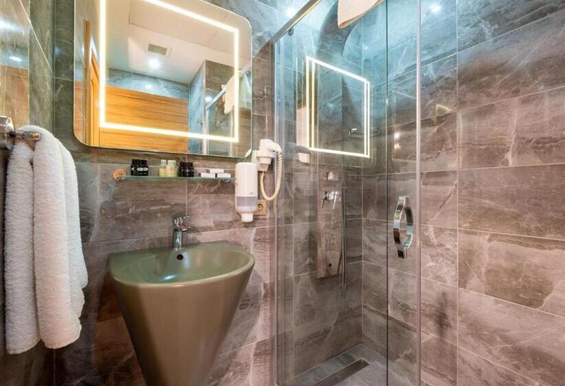اتاق لوکس خانوادگی, La Wisteria Boutique Hotel Istanbul