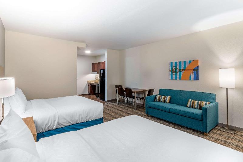 Suite Queen Bed, Mainstay Suites Denver International Airport