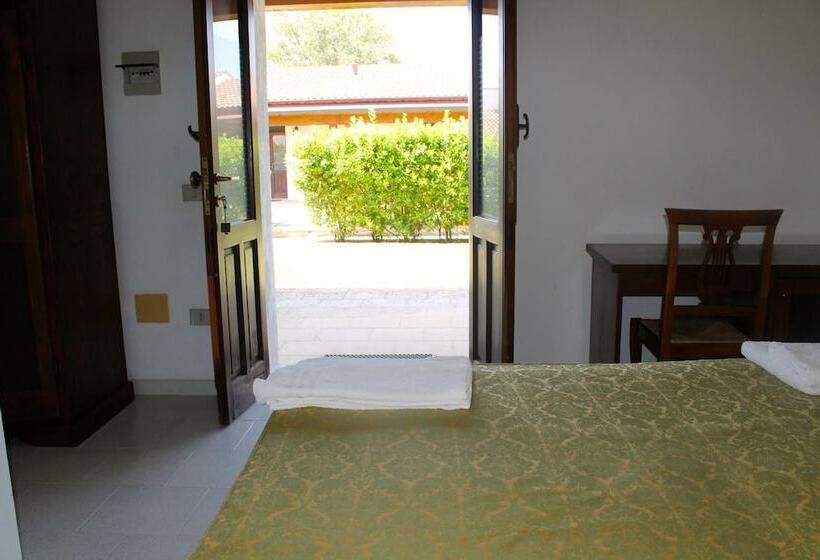 اتاق استاندارد سه نفره, Masseria Fabrizio