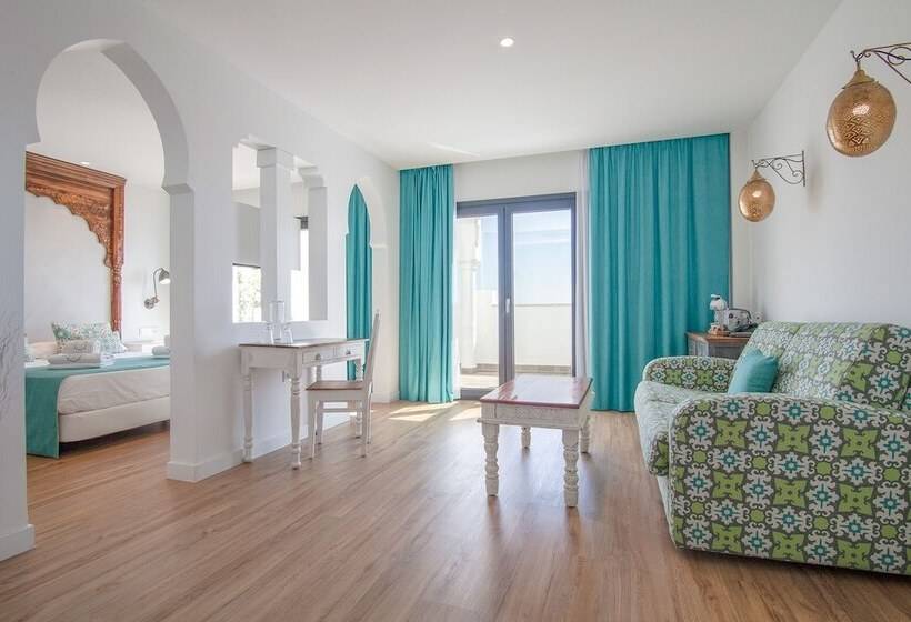 سوییت جونیور با چشم‌انداز دریا, La Residencia Puerto Hotel & Spa