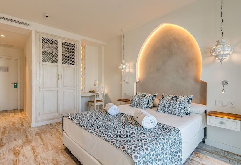 اتاق استاندارد با چشم‌انداز دریا, La Residencia Puerto Hotel & Spa