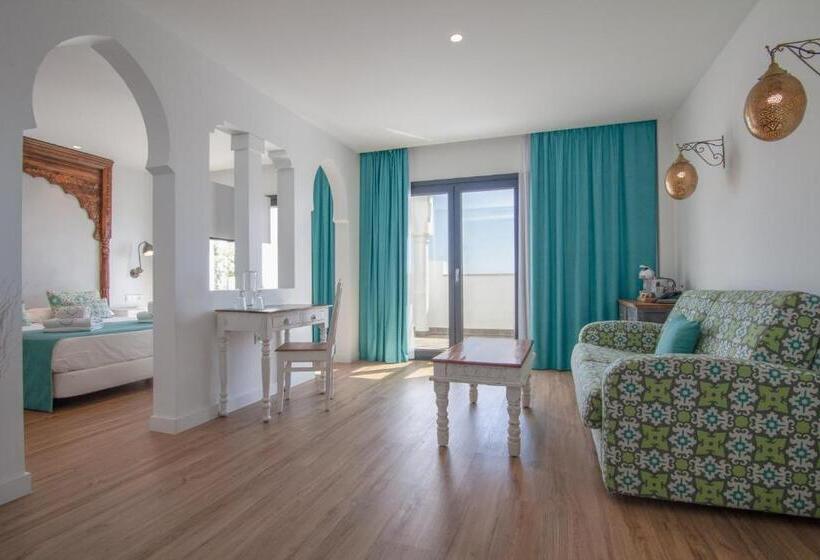 سوییت جونیور با چشم‌انداز دریا, La Residencia Puerto Hotel & Spa