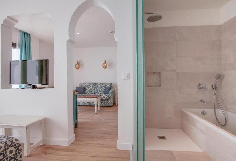 سوییت جونیور, La Residencia Puerto Hotel & Spa