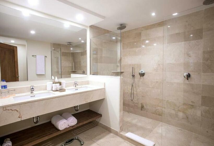 سوئیت جونیور پریمیوم, Impressive Premium Punta Cana - All Inclusive