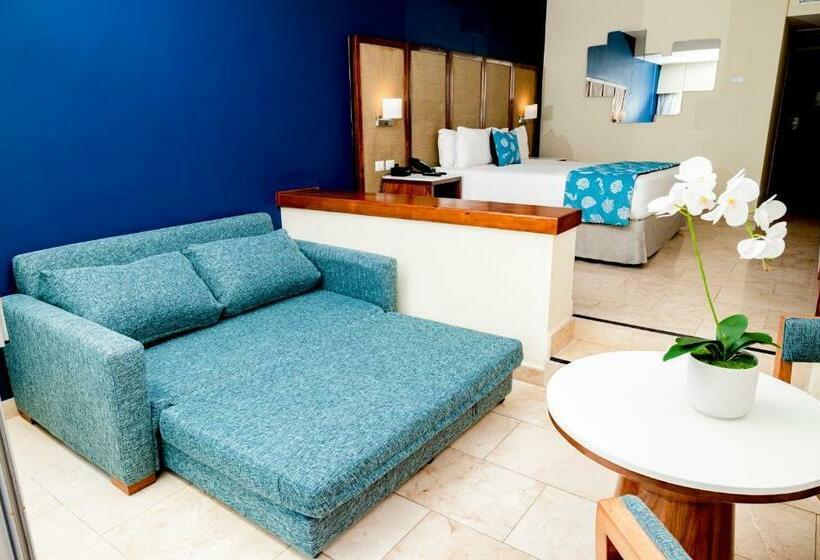 سوییت جونیور با چشم‌انداز جانبی دریا, Impressive Premium Punta Cana - All Inclusive