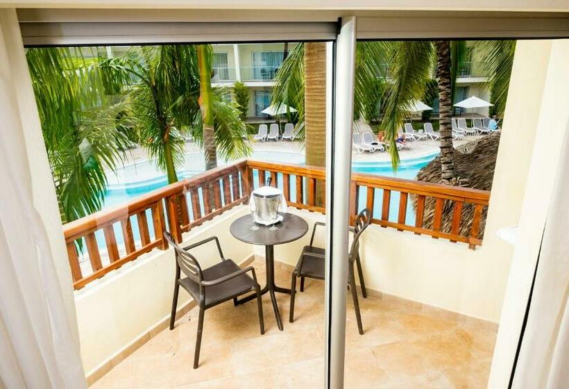 اتاق استاندارد با چشم‌انداز استخر, Impressive Punta Cana