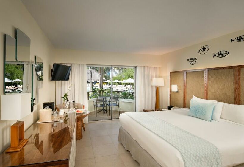 اتاق استاندارد با چشم‌انداز استخر, Impressive Punta Cana