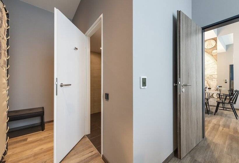 استودیوی استاندارد, Harbr. Hotel Heilbronn