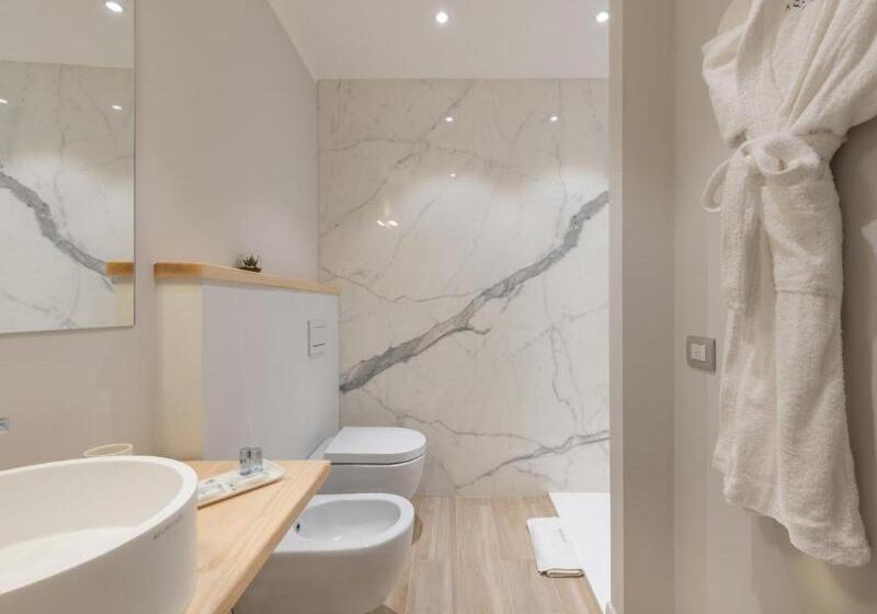 اتاق لوکس با چشم‌انداز, Aquamadre Suites