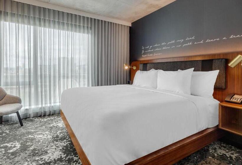 اتاق استاندارد با تخت بزرگ, Cambria Hotel Boston Downtown   Seaport