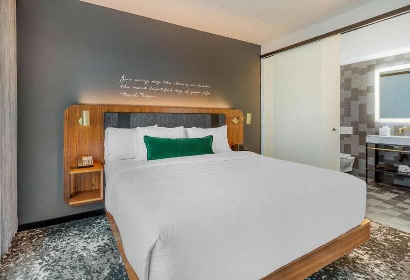 سوئیت با تخت بزرگ, Cambria Hotel Boston Downtown   Seaport