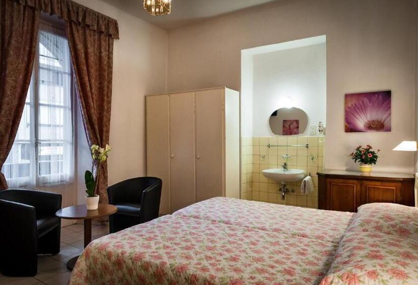 تختخواب در اتاق مشترک, Easyrooms Dell'angelo