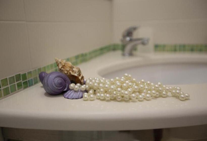 اتاق استاندارد با بالکن, Eden B&b