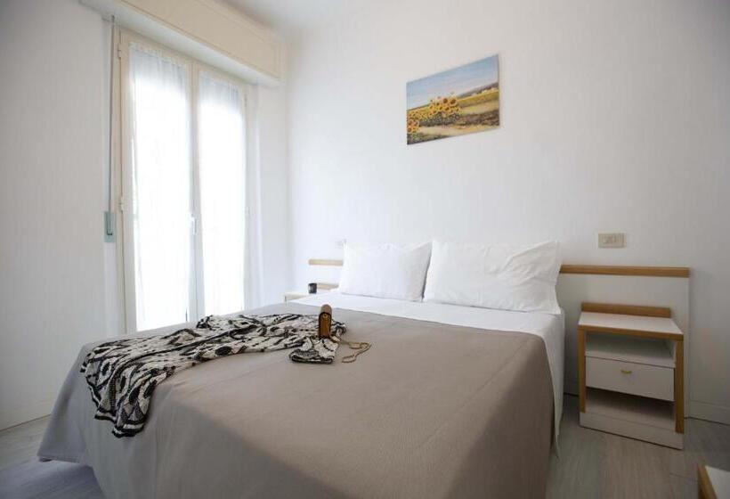 آپارتمان 1 خوابه با بالکن, Eden B&b