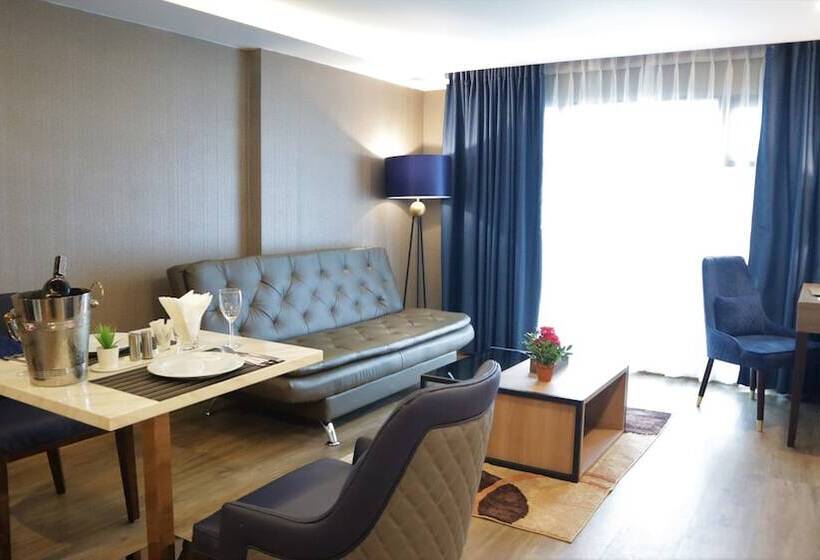 سوییت, Glow Sukhumvit 5