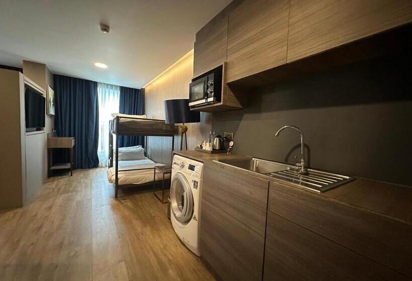 سوییت خانوادگی, Glow Sukhumvit 5