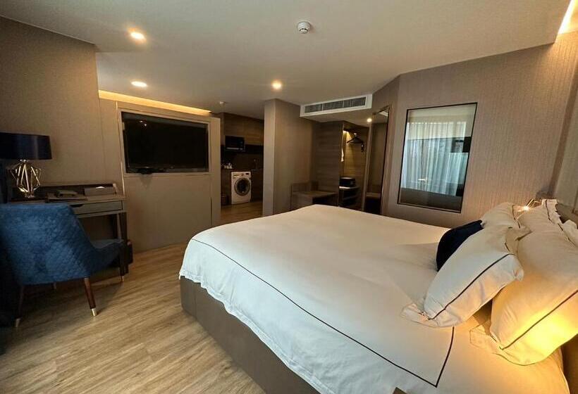 سوییت خانوادگی, Glow Sukhumvit 5
