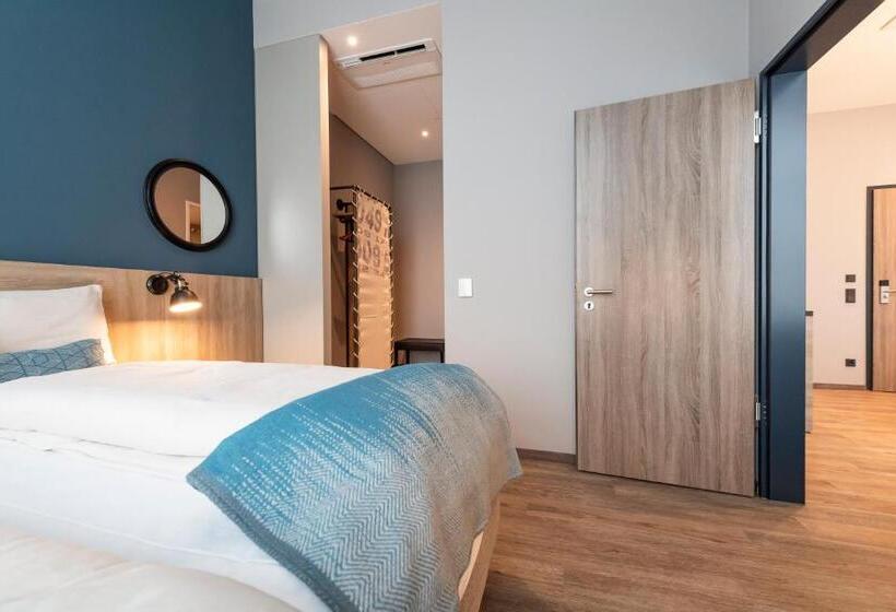 استودیوی لوکس, Harbr. Hotel Heilbronn