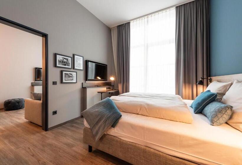 استودیوی لوکس, Harbr. Hotel Heilbronn