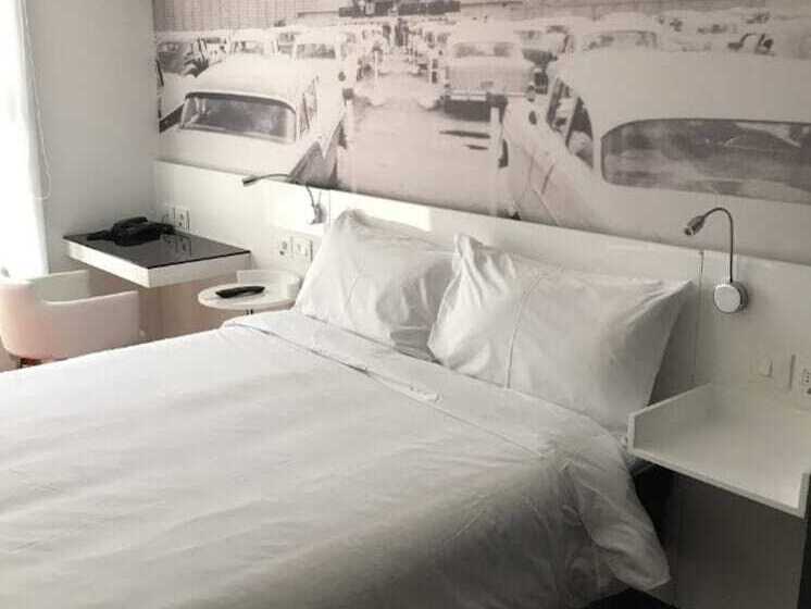 اتاق استاندارد با تخت دوبل, Ibis Styles Montevideo Biarritz