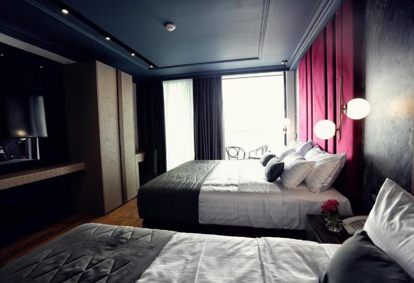 Deluxe Suite Sea View, Premium Sunrise