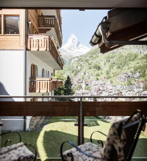 سوییت جونیور, Petit Chalet By Schönegg