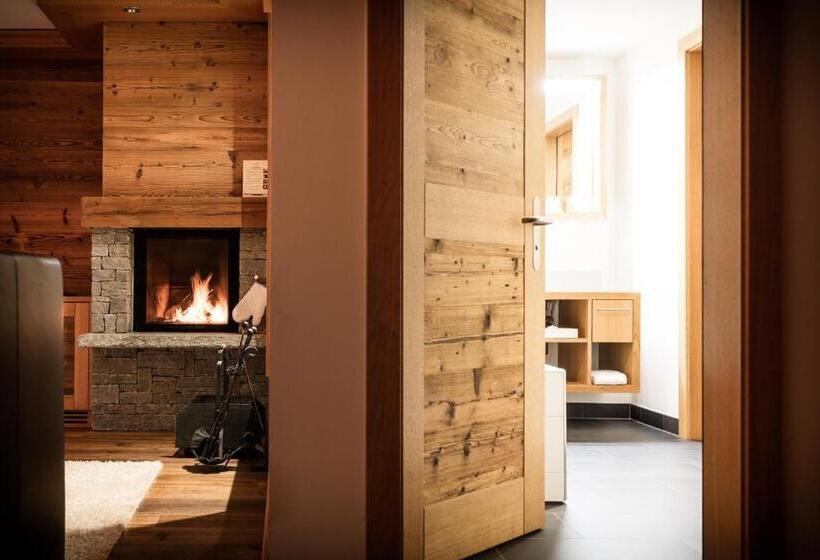 سوییت جونیور, Petit Chalet By Schönegg