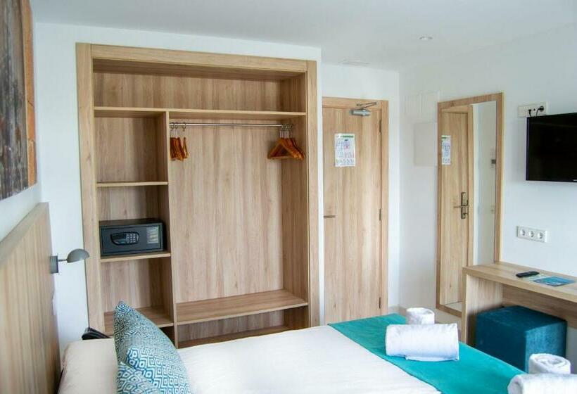 اتاق استاندارد با چشم‌انداز استخر, Inner Hotel Rupit Adults Only