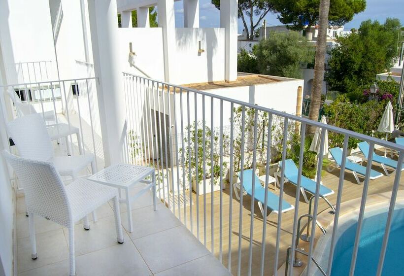 اتاق استاندارد با چشم‌انداز استخر, Inner Hotel Rupit Adults Only