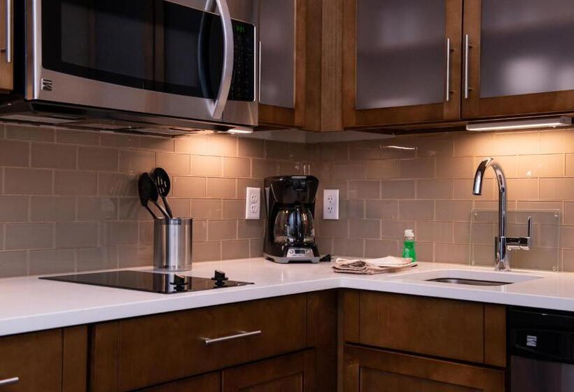 سوئیت با تخت بزرگ, Staybridge Suites   St George, An Ihg
