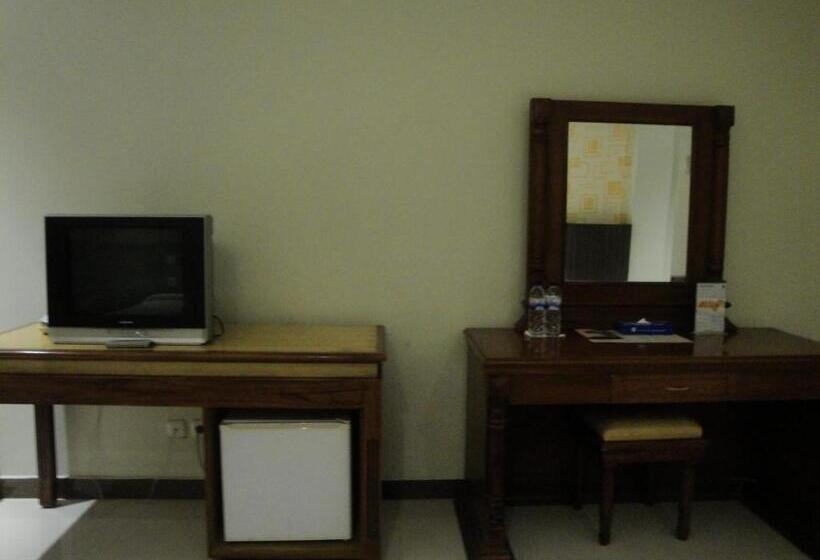 اتاق لوکس, Sylvia Hotel Premier Kupang